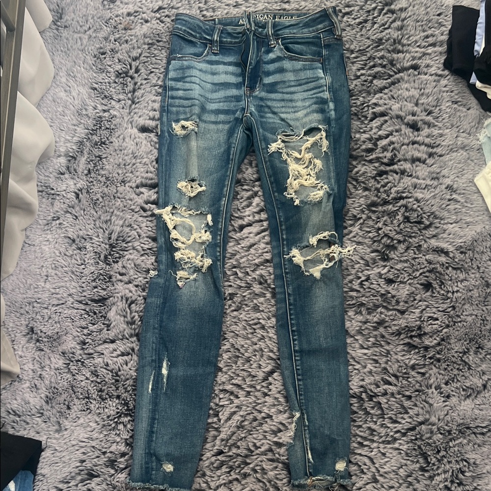 American Eagle Outfitters Women’s Super Distressed Skinny Jeans